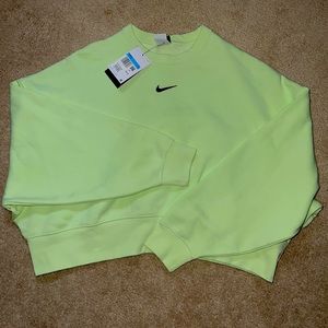 Nike womens cropped sweatshirt